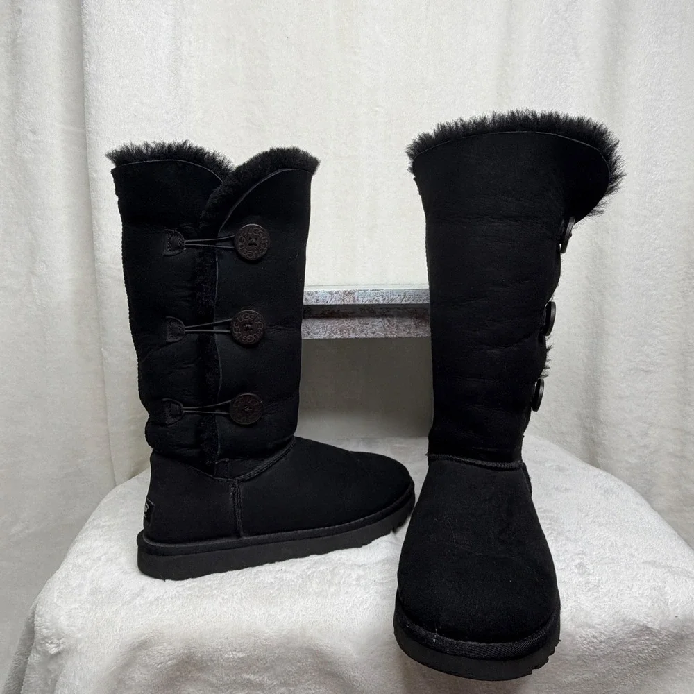 UGG Bailey Button Triplet Boots Womens 10 Black Tall Sheepskin S/N 1873